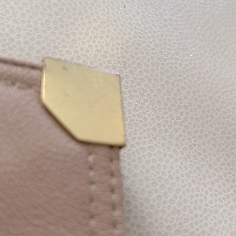 Jessica Simpson Bi-fold Billfold/Wallet-Tan Neutral Classic Like New Compact